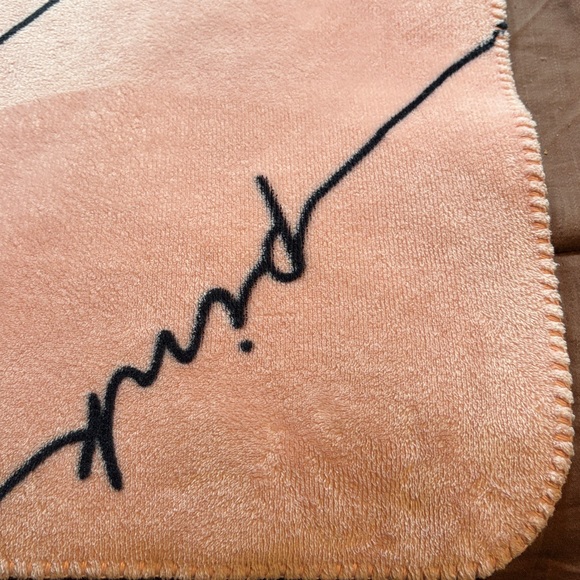Throw Blanket by Pink Victoria’s Secret Brand.  EUC! - Picture 2 of 12
